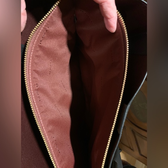 Coach Willow Tote 13.5’’L X10.75’’H X 5.5’’ Deep, handle 11’’ - Picture 10 of 12